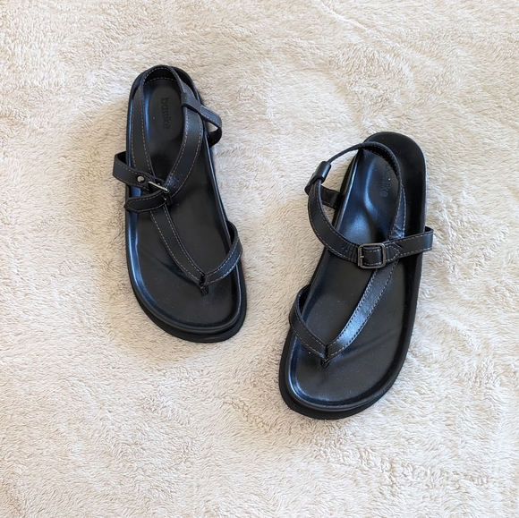 bassike Shoes - Bassike Wrap Stitch Black Strappy Flat Leather Sandals, size 39